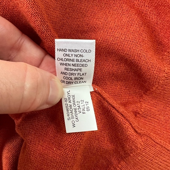 Banana Republic Silk Cashmere Argyle V-Neck Pullover Sweater, Cayenne Orange, M - Picture 7 of 8